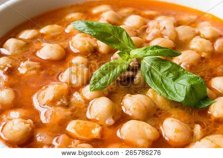 Turkish Food Chickpeas With Meat. / Etli Nohut.