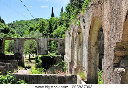 Ruin In The Mountains Of Italy Old Historc
