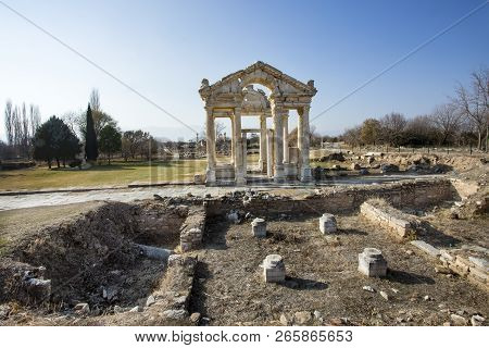 The Temple Of Aphrodite In Aphrodisias Turkey (aydin / Turkey)