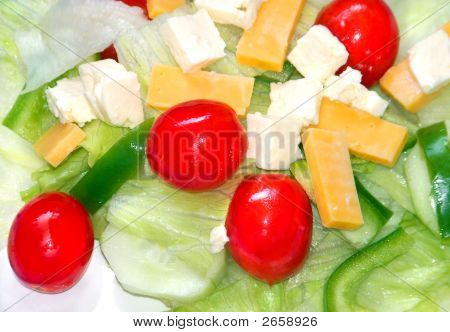 Puutarhaan Salad lähikuva
