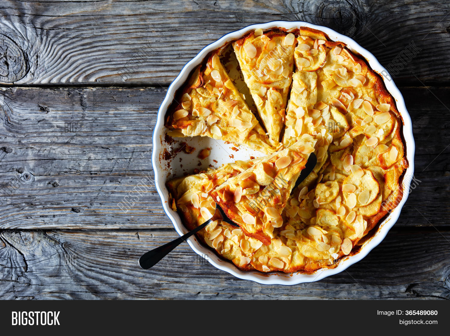 Gateau Invisible Image Photo Free Trial Bigstock