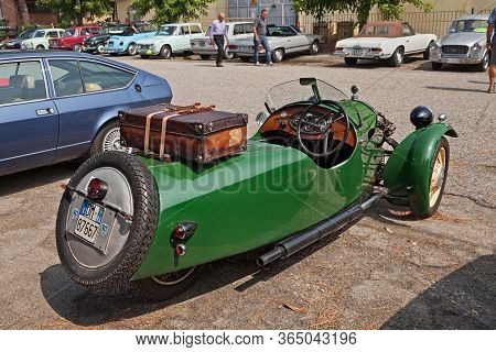 Vintage Three Wheeler Car Morgan Mx4 (1934) In Classic Car And Motorcycle Rally 33st Raduno Moto E A