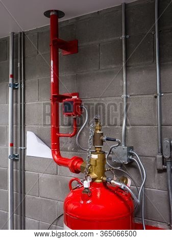 Fm-200 Suppression Systems, Fm200 Gas Flooding System In Data Center Room
