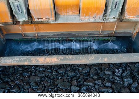 high speed vibrator where the crushed  kimberlite is washed to extract the diamonds, diamond mine in Botswana
