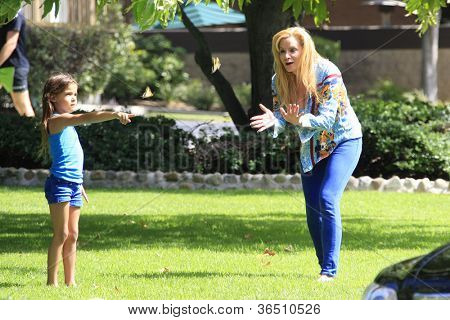 BEVERLY HILLS - AUG 31: Cindy Margolis som i øjeblikket stjerner i ABC Family 