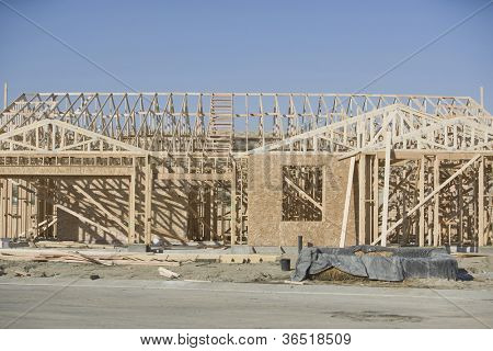 Contstruction altında ahşap ev