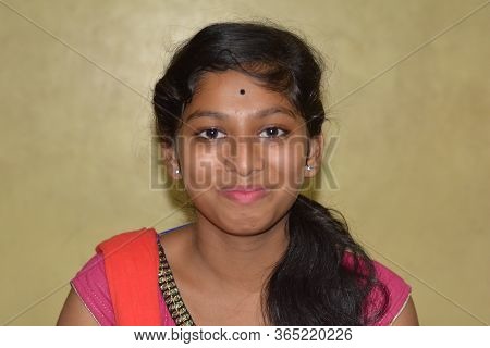 Panchita, Bongaon, North 24 Parganas, West Bengal, India, 8th Oct., 2019: Close Up Of An Indian Girl