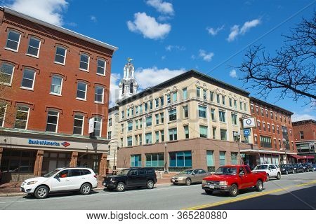 Lawrence, Ma, Usa - Apr. 24, 2019: Historic Comercial Buildings On Essex Street Between Appleton Str