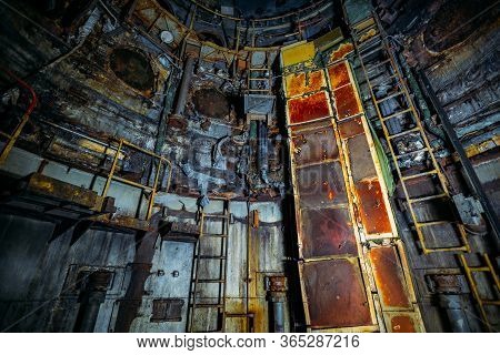 Abandoned Unified Missile Underground Command Post Mine Type