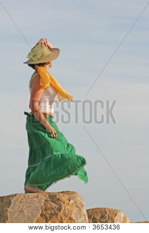 Meisje met groene rok