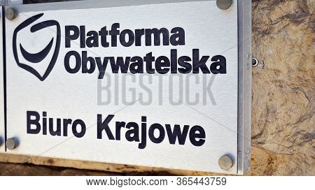 Warsaw, Poland. 9 May 2020. Sign Platforma Obywatelska, Biuro Krajowe / National Office