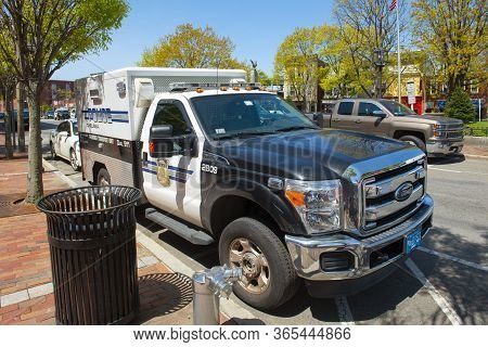 Chelsea, Ma, Usa - May 9, 2019: Police Car Of Chelsea In Front Of Chelsea Police Department At 19 Pa