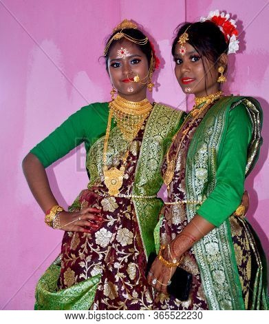 Panchita, West Bengal, India, 29th Feb., 2020: Close Up Of Indian Girls Dressed Up In Saree, Sari An