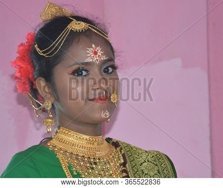 Panchita, West Bengal, India, 29th Feb., 2020: Close Up Of Indian Girls Dressed Up In Saree, Sari An