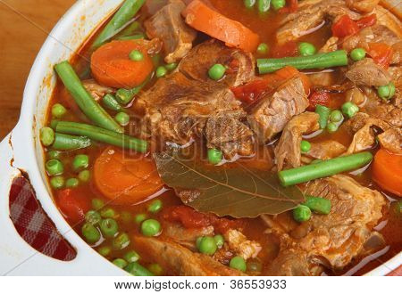 Navarin af lam, traditionelle franske gryderet.