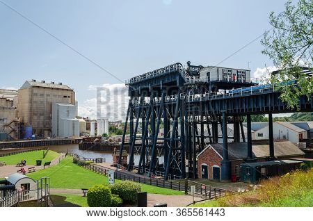 Northwich, Uk : Aug 6, 2019: The Anderton Boat Lift Links The Trent & Mersey Canal And The River Wea