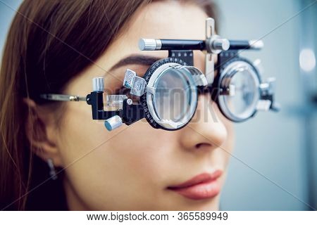 Consultation With An Ophthalmologist. Medical Equipment. Coreometry.