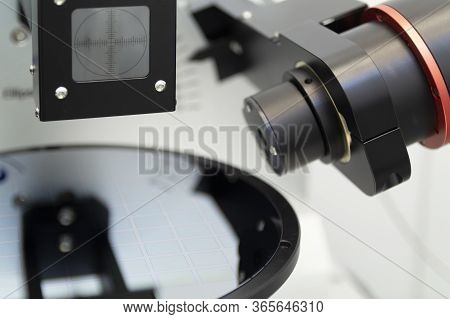 Ellipsometer Tool In A Laboratory. Silicon Wafer Of Purple Color Measure Thickness Of Film On Ellips