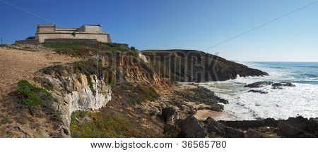Fort Pessegueiro Beach