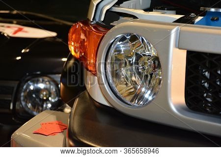 Pasay, Ph - Nov 30 - Toyota Fj Cruiser Head Light At Manila Auto Salon Car Show On November 30, 2018