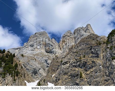 Alpine Peak Frümsel (fruemsel Oder Frumsel) In The Churfirsten Mountain Range, Between The Obertogge