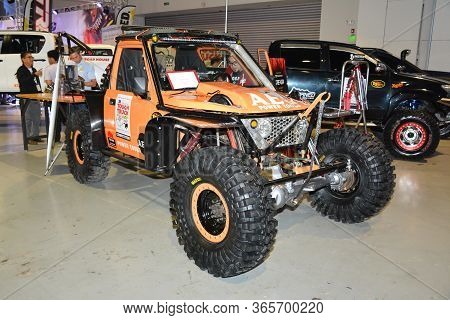 Pasay, Ph - Nov 30 - 4x4 Aeg Offroad Vehicle At Manila Auto Salon Car Show On November 30, 2018 In P
