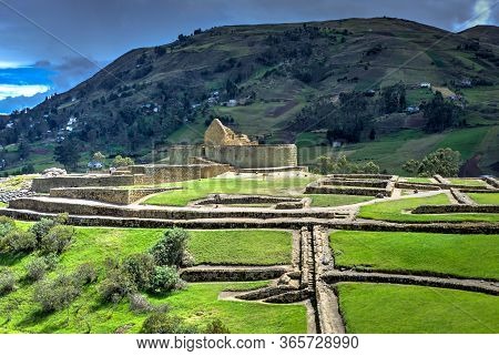 Ancient Ingapirca Ruins In The Azuay Province, Ecuador. The Largest Inca Ruins In Ecuador