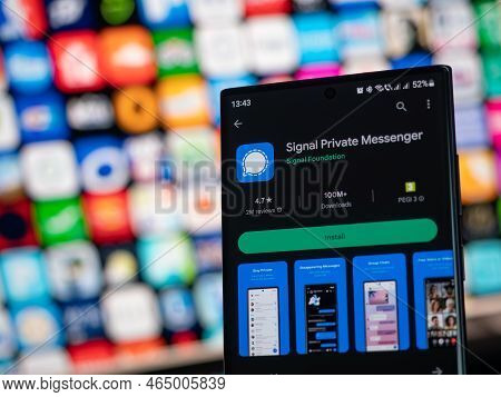 Galati, Romania - October 31, 2022: Signal Application Available On Google Play Store For Android Sm