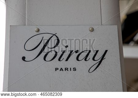 Bordeaux , Aquitaine  France - 11 06 2022 : Poiray Paris Logo Brand And Text Sign Front Of Fine Jewe