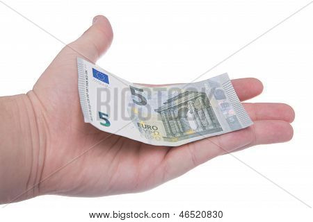 Hånd er i besiddelse af en ny 5 euroseddel