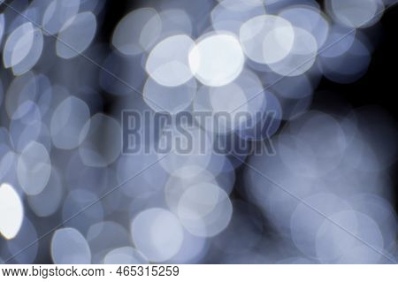 Different Sized Bokeh, Light Circles Due To Lbp Focus