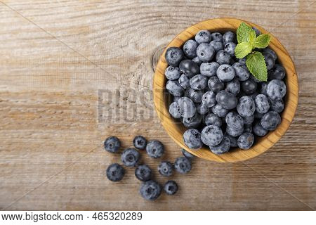 Blueberry Antioxidant Organic Superfood In A Wood Bowl Concept For Healthy Eating And Nutrition. Con