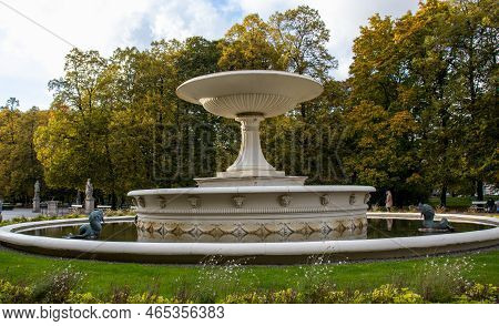 Warsaw, Poland - October 2, 2022: Fountain In Saski Park, Warsaw, Poland
Historical Fountain In The 