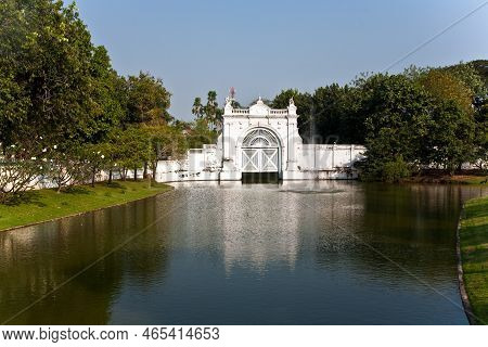 Ayutthaya, Thailand - December 24, 2009: White Flood Gate Of The Artificial Canal In The Sommerpalac