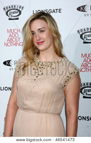 LOS ANGELES - JUN 5: Ashley Johnson kommt bei der 
