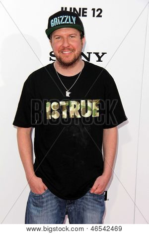 LOS ANGELES - 3 de JUN: Nick Swardson arrivesa en la Premiere de Los Ángeles 