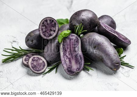 Organic Purple Sweet Potato. Raw Sweet Potatoes Or Batatas. Pomoea Batatas. Batata Potato, Vegan Foo