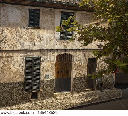 Sineu, Palma De Mallorca, Spain - September 29, 2022. Facades Of Houses Of The Old Medieval Town Of 