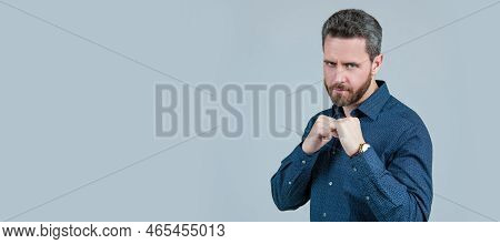 Using Force In Self-defense. Standing In Defensive Position. Fighting Defensive Action. Man Face Por
