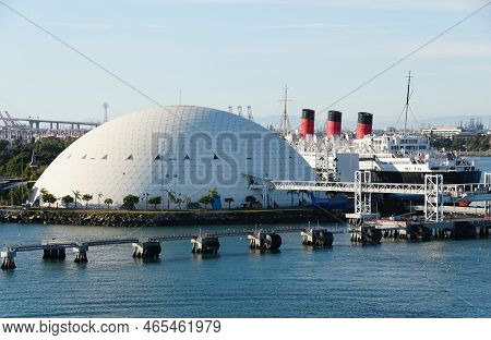 California, U.s.a - November 5, 2022 - The View Of The Long Beach Cruise Terminal On Queensway Bay