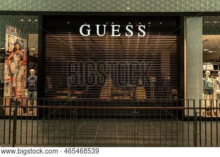 Gdansk Poland, September 2022. Guess Closed Retail Clothing Stores In Forum Shopping Center. Global 
