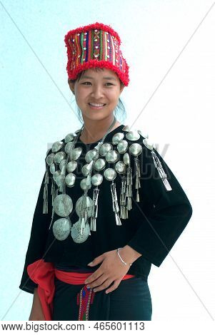 Bangkok, Thailand - January 5, 2010 : An Unidentified  Kachin Or Jingpo Female In Traditional Dress 