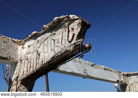 Spalling Damage In Reinforced Concrete In Seaside Humid Weather And Salty Air Conditions. Israel Inf
