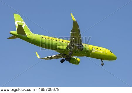 Saint Petersburg, Russia - May 29, 2021: Airbus A320-214(vp-boj) Of S7 Airlines On Glide Path In Blu