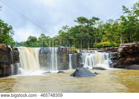 Tat Ton Waterfall In Tat-ton National Park In Chaiyaphum Province, Thailand