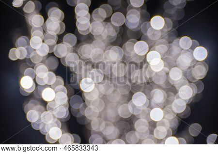 Different Sized Bokeh, Light Circles Due To Lbp Focus