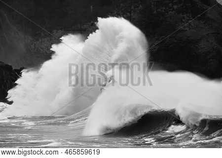 Cape Disappointment Is A Popular Destination For Dramatic Wave Photos, During Pacific Storms, Especi