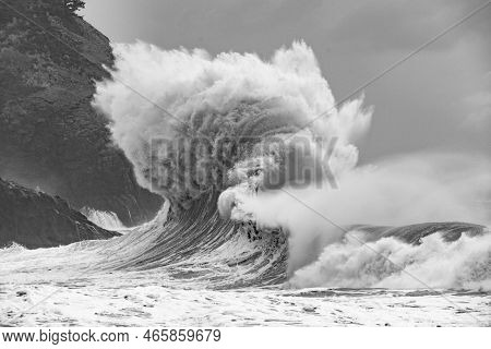 Cape Disappointment Is A Popular Destination For Dramatic Wave Photos, During Pacific Storms, Especi