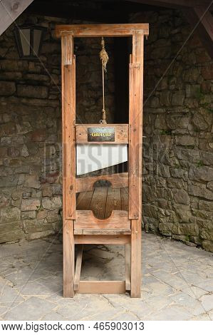 Checiny, Poland - September 14, 2022: Guillotine In Checiny Castle - A Royal Castle From The Turn Of