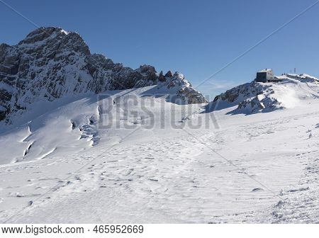 Austria, Dahshtein - October 7, 2022: Dachstein Mountain Range And Traveler Shelter